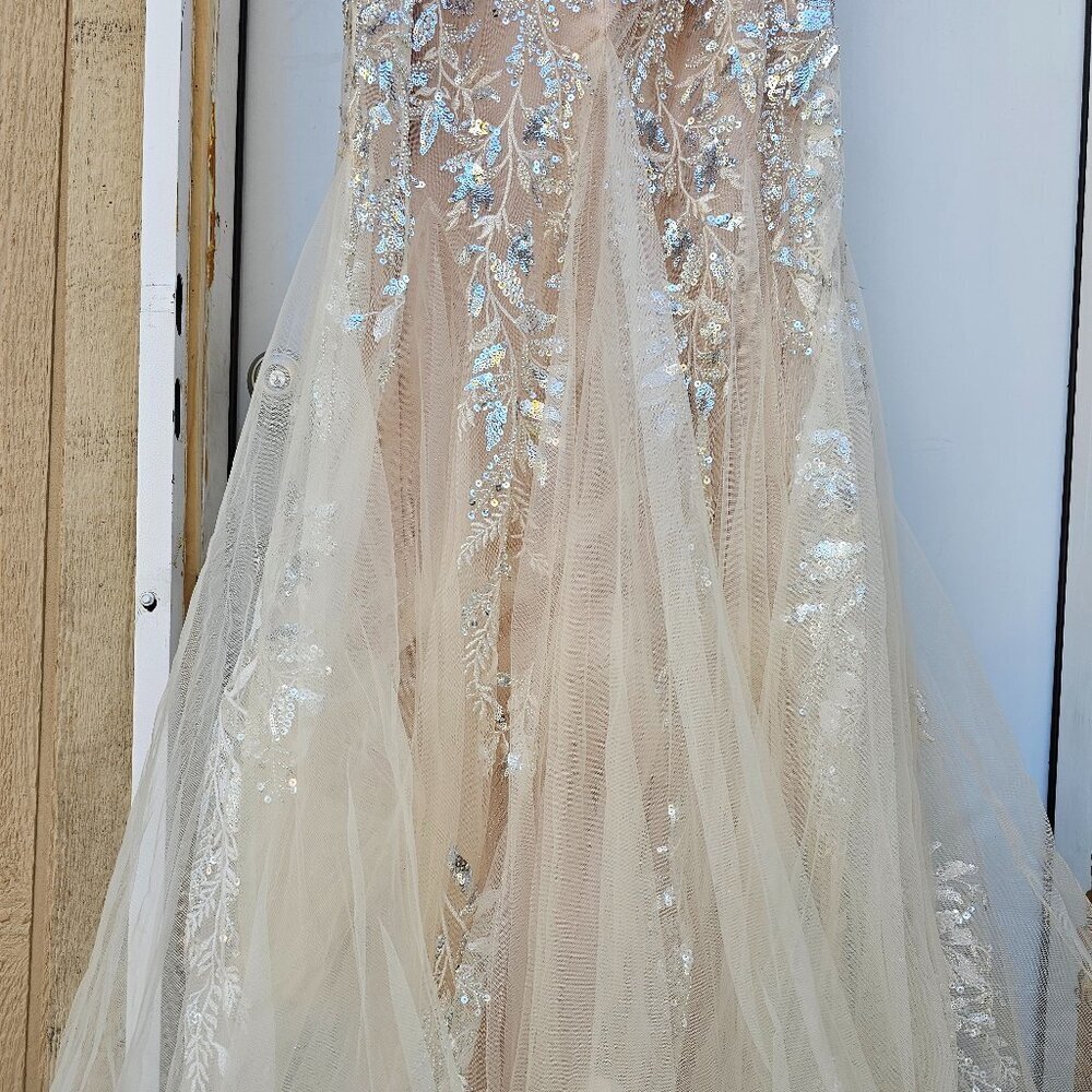 NWT Andrea and Leo A1118 Tulle Prom Dress Platinum in Size 14 - Picture 3 of 6